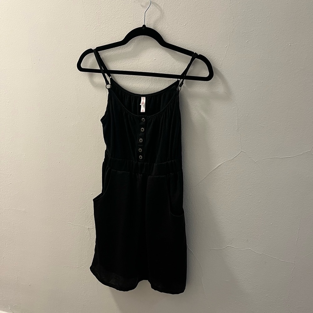 Pretty spring dress with pockets